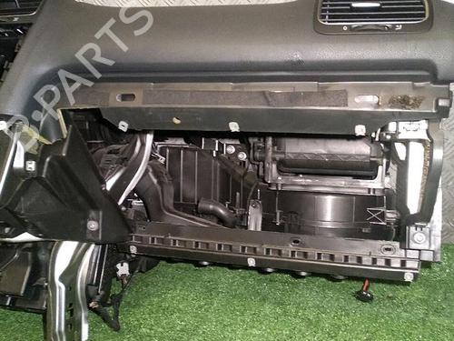 Dashboard VW GOLF VI (5K1) 1.6 TDI | BP30067068C46  - Image 7