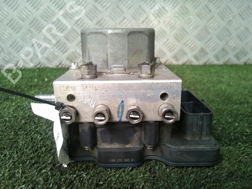 Used ABS pump RENAULT CLIO IV Grandtour (KH_) 1.5 dCi 110 (110 hp) 18048159