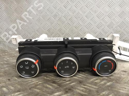 climate-control-renault-captur-ii-hf_-2020-30069876 main image