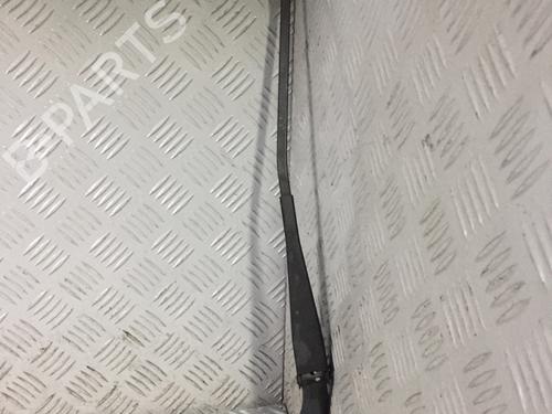 Used Front windshield wiper arm BMW 1 (E87) 118 d (122 hp) 14546147