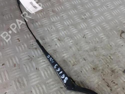 Used Front windshield wiper arm Front windshield wiper arm PEUGEOT 208 I (CA_, CC_) 1.2 THP 110 (110 hp) 30069854 30069854
