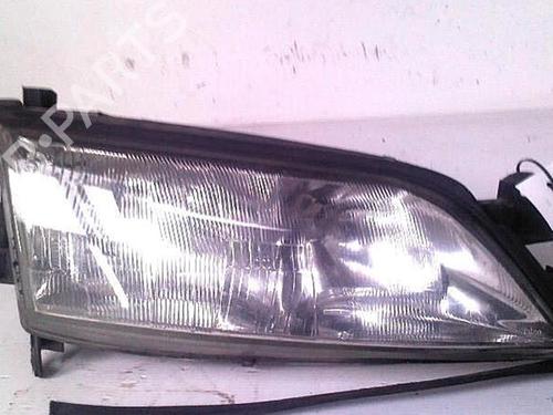 Used Right headlight OPEL VECTRA B (J96) 2.0 DI 16V (F19) (82 hp) 30075282