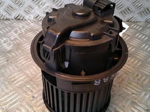 Heater blower motor PEUGEOT 208 I (CA_, CC_) 1.2 VTI 82 | BP30070680M62