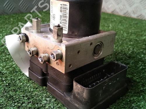 Used ABS pump TOYOTA YARIS (_P9_) 1.4 D-4D (NLP90_, NLP90R) (90 hp) 30073496