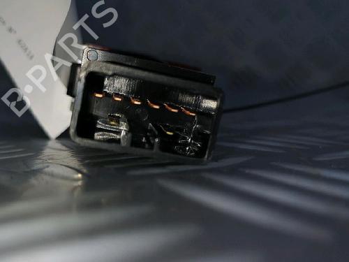 Used Warning switch HYUNDAI SANTA FÉ II (CM) 2.2 CRDi 4x4 (155 hp) 30068902