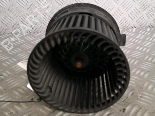 Used Heater blower motor Heater blower motor CITROËN C3 Picasso (SH_) 1.4 VTi 95 (SH8FSC, SH8FP0, SH8FP6) (95 hp) 30069466 30069466