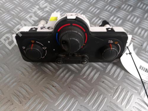 Used Climate control RENAULT CLIO III (BR0/1, CR0/1) 1.5 dCi (BR17, CR17) (86 hp) 11404049
