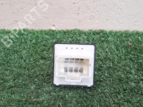 Left front window switch CITROËN C4 CACTUS 1.2 VTi 82 | BP30067945I27