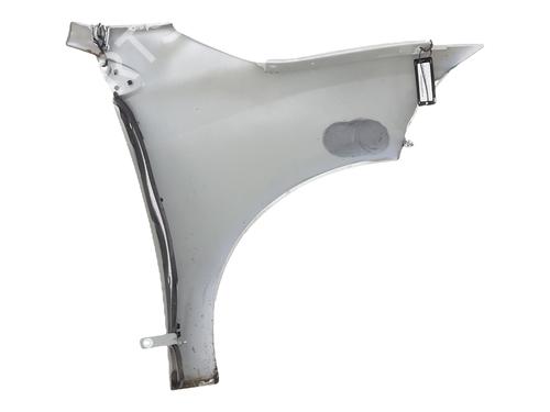 left-front-fenders-renault-megane-iv-hatchback-b9amn_-2015-38271718 main image