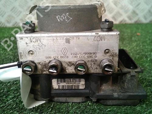 Used ABS pump RENAULT SCÉNIC II (JM0/1_) 1.5 dCi (JM1E, JM16) (106 hp) 29947459