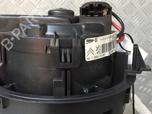 Used Heater blower motor PEUGEOT 208 I (CA_, CC_) 1.4 HDi (68 hp) 30070516
