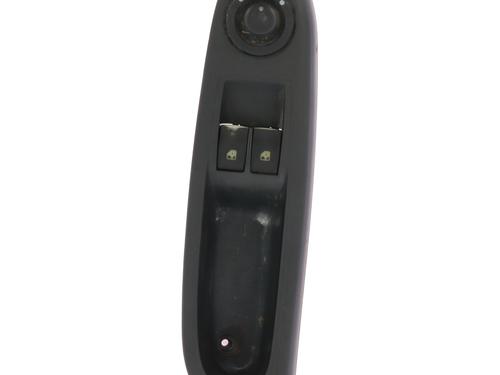 Comutador vidro frente esquerdo RENAULT CLIO II (BB_, CB_) 1.5 dCi (B/CB07) (65 hp) 30542172
