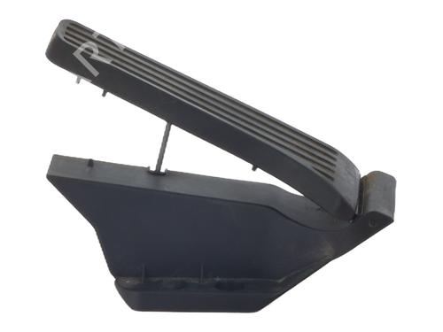 pedal-mercedes-benz-c-class-w204-2007-2008-2009-2010-2011-2012-2013-2014-2015-34145693 main image