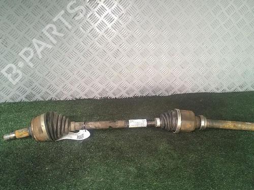Right front driveshaft PEUGEOT 3008 II SUV (MC_, MR_, MJ_, M4_) 1.5 BlueHDi 130 | BP30076582M39