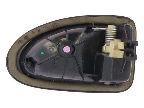 Used Front left interior door handle Front left interior door handle RENAULT CLIO II (BB_, CB_) 1.2 (BB0A, BB0F, BB10, BB1K, BB28, BB2D, BB2H, CB0A,... (58 hp) 30205373 30205373