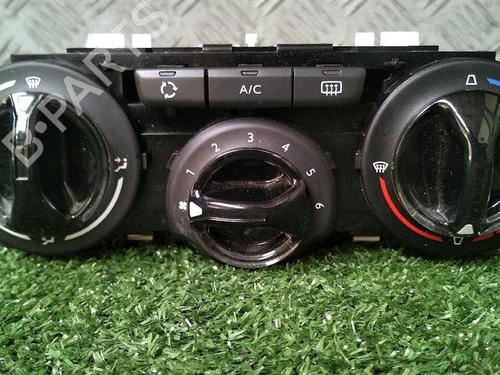 Climate control PEUGEOT 208 I (CA_, CC_) 1.2 VTI 82 | BP30071330I5