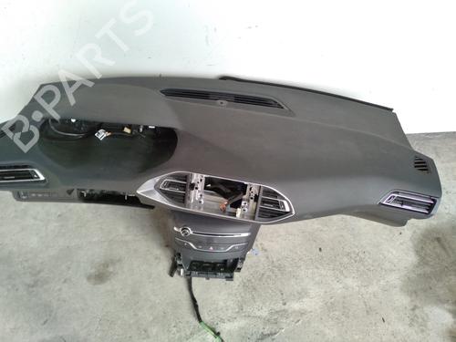 Used Dashboard Dashboard PEUGEOT 308 II (LB_, LP_, LW_, LH_, L3_) 1.2 THP 110 (110 hp) 32000396 32000396