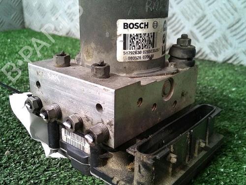 ABS Bremseaggregat ALFA ROMEO 147 (937_) 1.9 JTDM 8V (937.AXD1A, 937.AXU1A, 937.BXU1A) (120 hp) 30074094