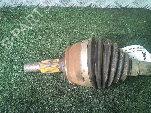 Used Right front driveshaft PEUGEOT 3008 II SUV (MC_, MR_, MJ_, M4_) 1.5 BlueHDi 130 (131 hp) 30076582