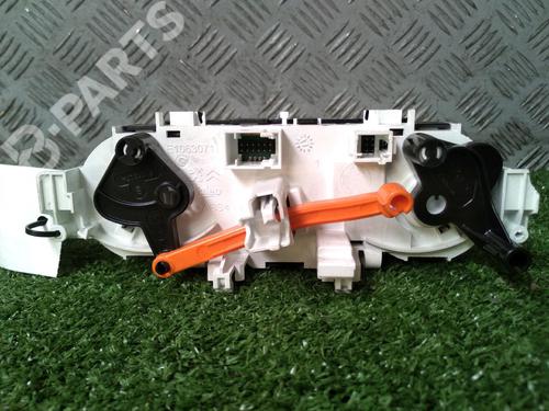 Climate control PEUGEOT 208 I (CA_, CC_) 1.2 VTI 82 | BP11408249I5 