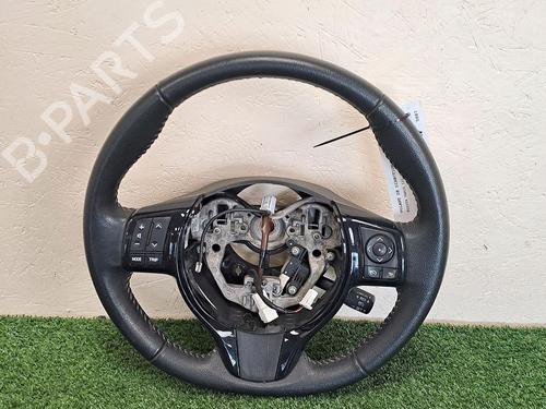 Used Steering wheel Steering wheel TOYOTA YARIS (_P13_) 1.0 (KSP130_, KSP130) (69 hp) 29948602 29948602
