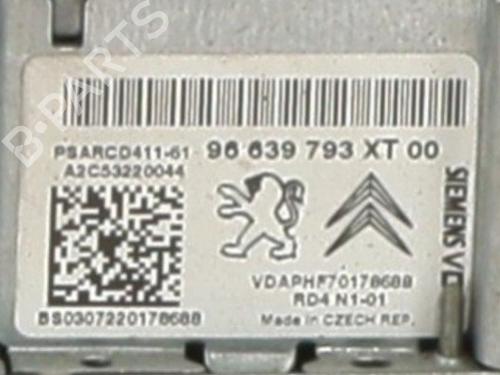 Used Radio Radio 36815359 36815359
