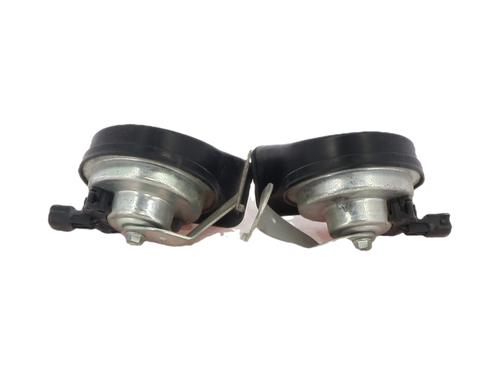 Used Horn Horn VOLVO V40 Hatchback (525) D3 (150 hp) 36590360 36590360