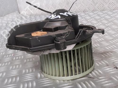 Used Heater blower motor VW PASSAT B5.5 (3B3) 1.9 TDI (130 hp) 30070300