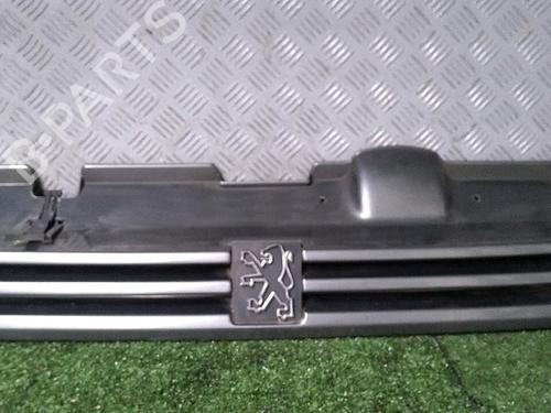 Used Grille PEUGEOT 405 II (4B) 1.9 TD (90 hp) 29951018
