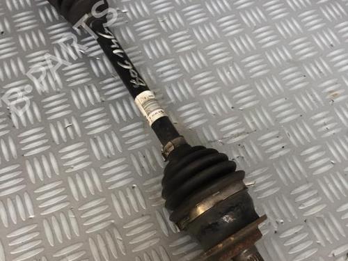 Used Left front driveshaft Left front driveshaft SUZUKI SWIFT III (MZ, EZ) 1.3 DDiS (RS413D) (75 hp) 30068880 30068880