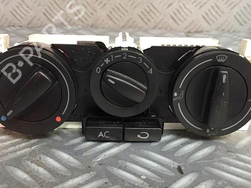 Commande Chauffage VW GOLF IV (1J1) 1.9 TDI (90 hp) 30070103