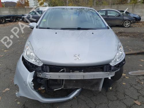 Brugte PEUGEOT 208 I (CA_, CC_) 1.6 HDi (92 hp) 4428785