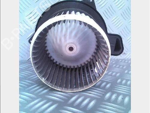 Used Heater blower motor FIAT 500 (312_) 1.2 (312AXA1A) (69 hp) 30075017