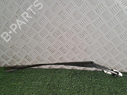 Used Front windshield wiper arm AUDI Q2 (GAB, GAG) 35 TDI (150 hp) 30063738