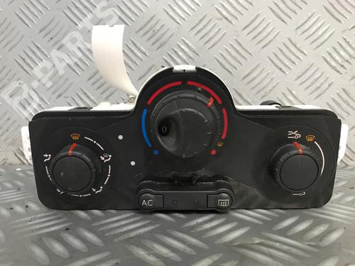 Used Climate control RENAULT CLIO III Grandtour (KR0/1_) 1.5 dCi (KR0F) (86 hp) 11401048