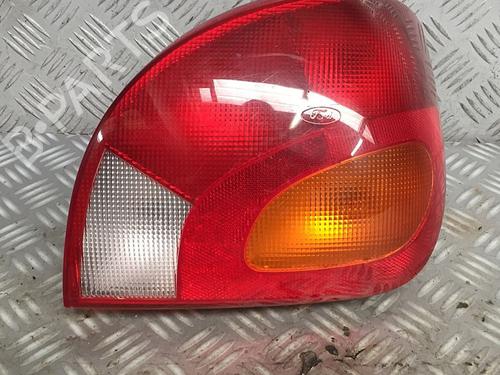 Right taillight FORD FIESTA IV (JA_, JB_) 1.25 i 16V | BP30065781C35