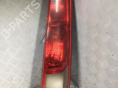 Used Right taillight NISSAN X-TRAIL I (T30) 2.2 Di 4x4 (114 hp) 21635366