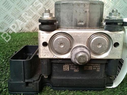 Used ABS pump PEUGEOT 107 (PM_, PN_) 1.0 (68 hp) 30074092