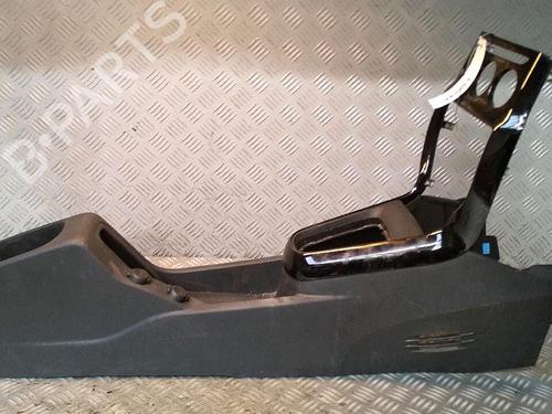 Midtkonsoll CITROËN C3 II (SC_) 1.4 (73 hp) 29950794