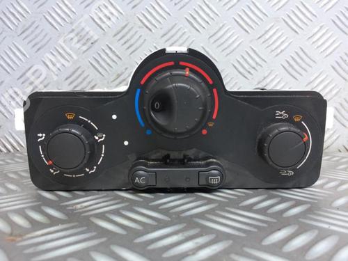 Used Climate control Climate control RENAULT CLIO III Grandtour (KR0/1_) 1.5 dCi (KR0G) (68 hp) 30068714 30068714