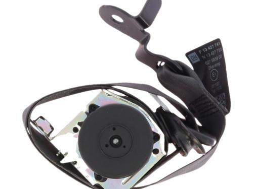 front-right-seatbelt-opel-corsa-e-x15-2014-37730391 main image