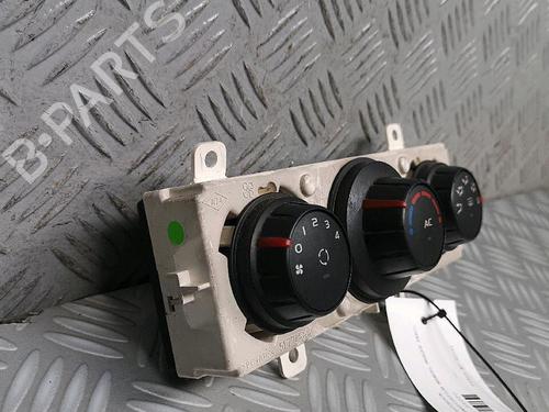 Used Climate control Climate control 30070289 30070289