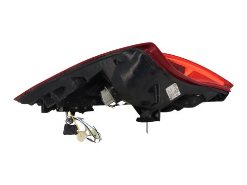 left-taillight-ds-ds-5-kf_-2015-2016-2017-2018-39953224 main image