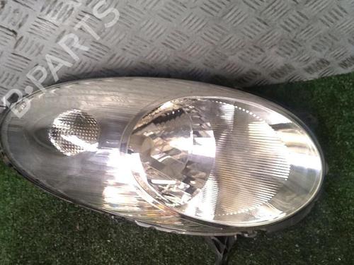 Used Right headlight NISSAN MICRA III (K12) 1.2 16V (80 hp) 30073103