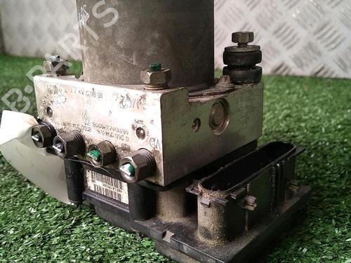 Used ABS pump RENAULT CLIO III (BR0/1, CR0/1) 1.4 16V (98 hp) 29952341