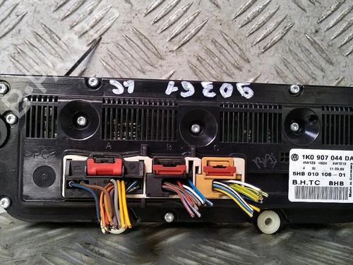 Airco bedieningspaneel VW TOURAN (1T1, 1T2) 1.9 TDI (105 hp) 30071029