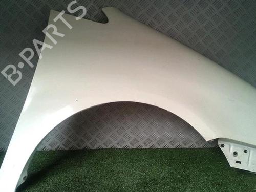 Used Right front fenders Right front fenders 30076085 30076085