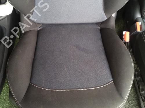 Used Seats set Seats set PEUGEOT 208 I (CA_, CC_) 1.2 VTI 82 (82 hp) 30542227 30542227