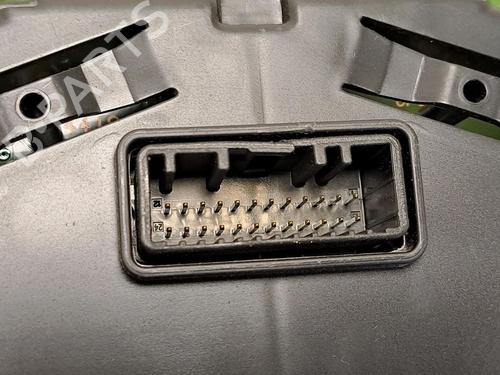 Used Instrument cluster RENAULT TWINGO III (BCM_, BCA_) 0.9 TCe 90 (BCM9, BCM2) (90 hp) 29948471