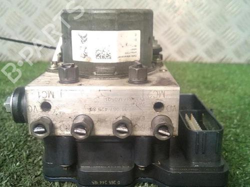 Used ABS pump ABS pump PEUGEOT 308 II (LB_, LP_, LW_, LH_, L3_) 2.0 GT BlueHDi 180 (181 hp) 29952594 29952594